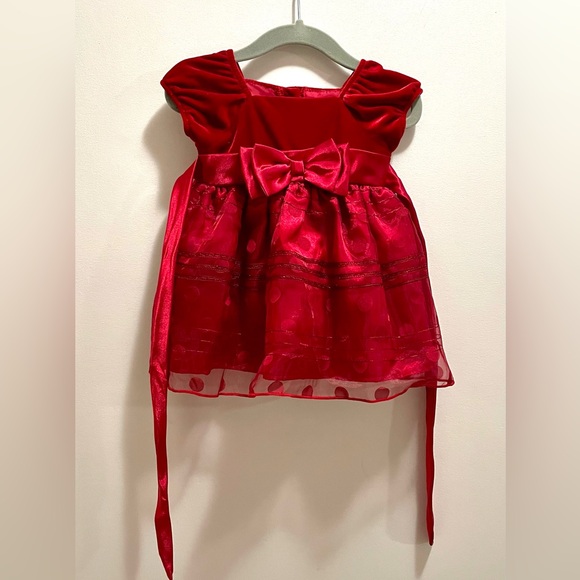 🌟Host Pick🌟Red Velvet Dress 3/6 months ♥️ - Picture 2 of 5